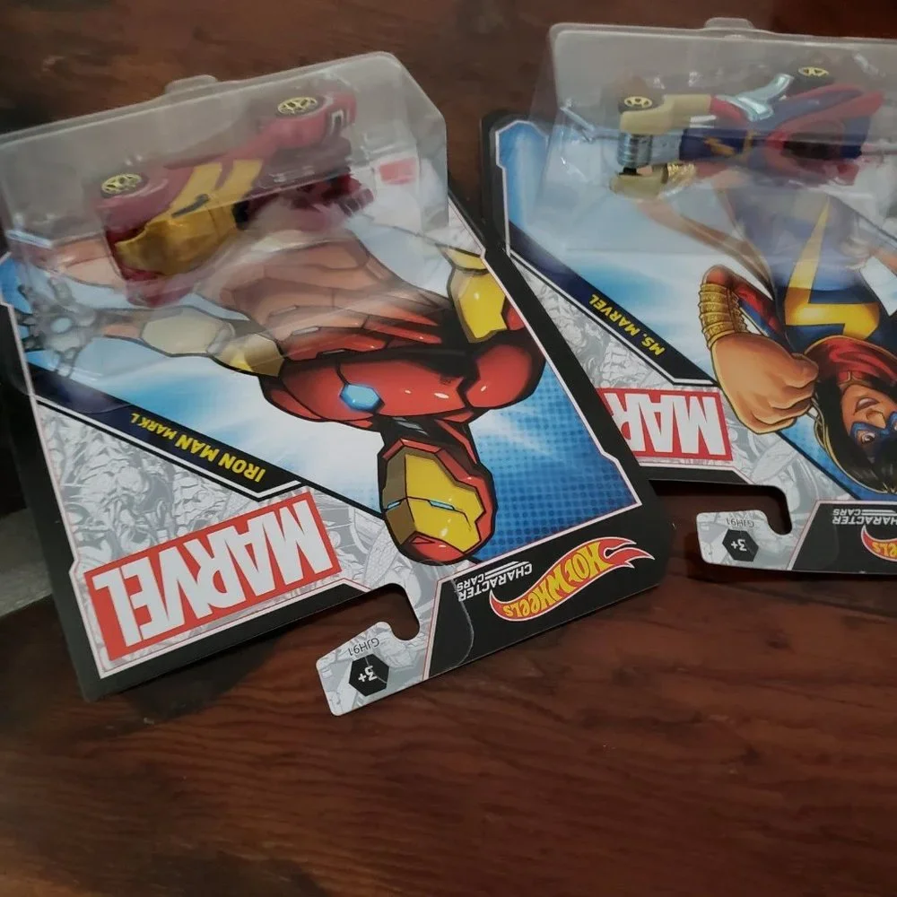 Hot Wheels Marvel Iron Man Black Widow Ms. Marvel - Picture 7 of 10